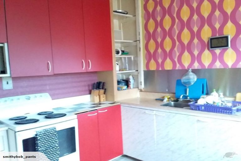 Photo of property in 2 Hobson Place, Takaro, Palmerston North, 4412