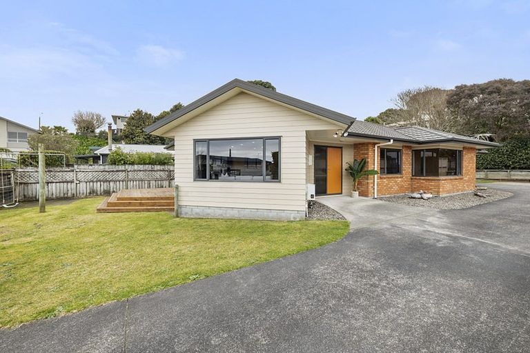 Photo of property in 15a Marchant Place, Westown, New Plymouth, 4310