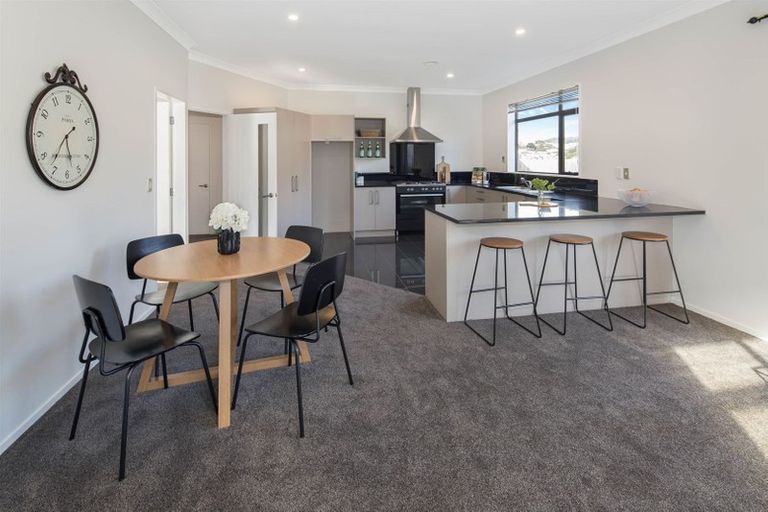 Photo of property in 32 Mauldeth Terrace, Churton Park, Wellington, 6037