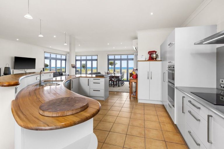 Photo of property in 34 The Esplanade, Westshore, Napier, 4110