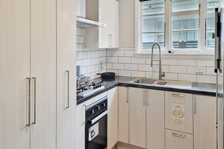 Photo of property in 174 Yaldhurst Road, Sockburn, Christchurch, 8042