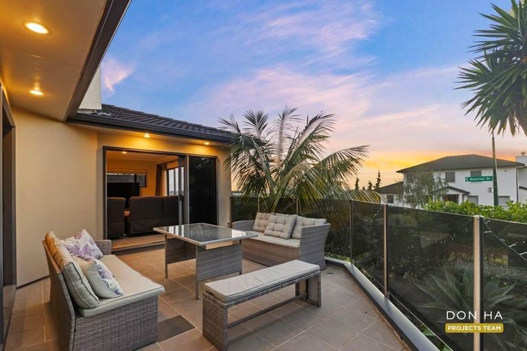 Photo of property in 2 Baverton Drive, Flat Bush, Auckland, 2016