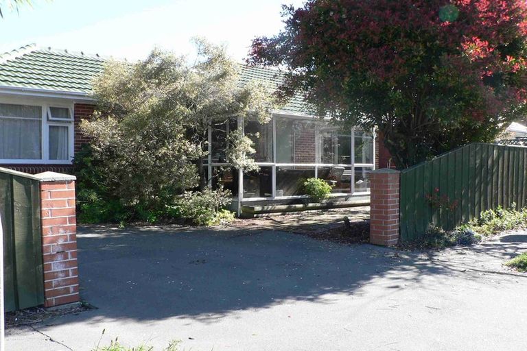 Photo of property in 87 Withells Road, Avonhead, Christchurch, 8042