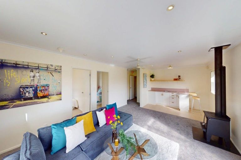 Photo of property in 2 Barclay Grove, Hokio Beach, Levin, 5571