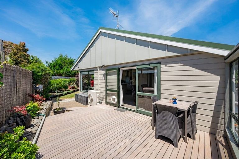 Photo of property in 5 Langdale Avenue, Paraparaumu, 5032