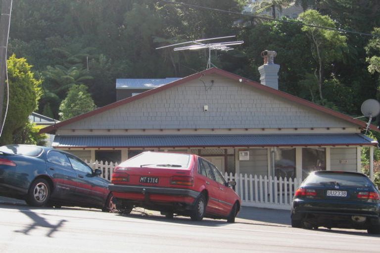 Photo of property in 38 Todman Street, Brooklyn, Wellington, 6021