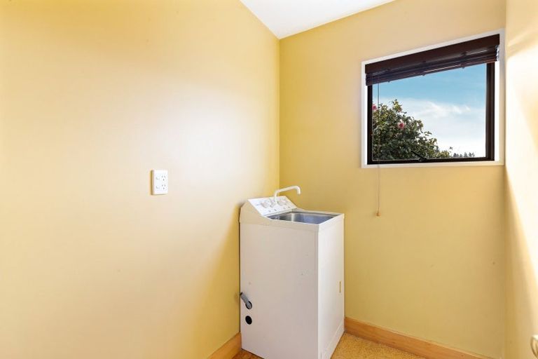 Photo of property in 60b Wynyard Crescent, Fernhill, Queenstown, 9300