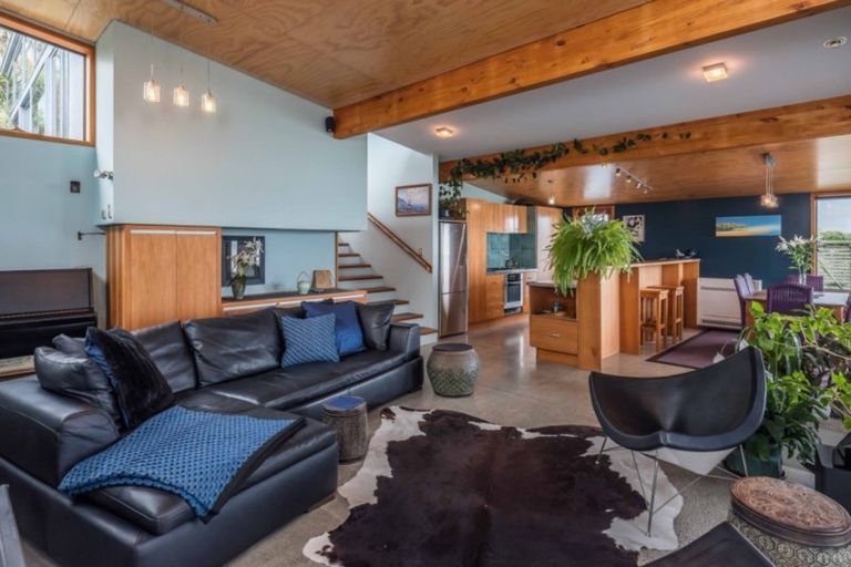 Photo of property in 115 The Parade, Paekakariki, 5034