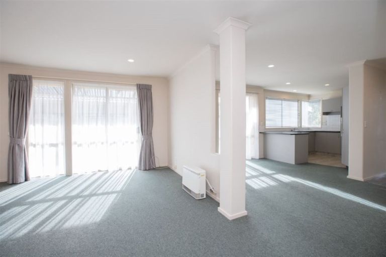 Photo of property in 8 Grevillea Place, Melville, Hamilton, 3206