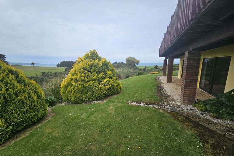 Photo of property in 61 Tinico Road, Kaka Point, Balclutha, 9271