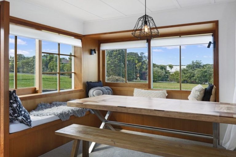 Photo of property in 4 Penguin Street, Leigh, 0985