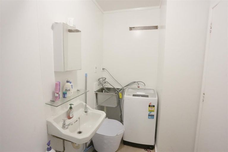 Photo of property in 9 Epsom Way, Karori, Wellington, 6012