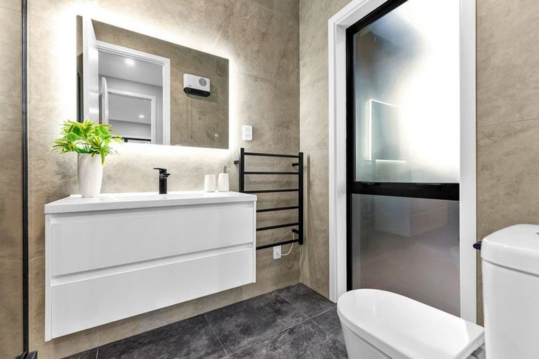 Photo of property in 12 Cutfield Lane, Kumeu, 0810