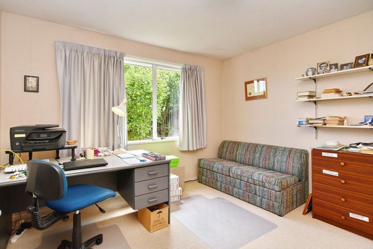 Photo of property in 158 Avonhead Road, Avonhead, Christchurch, 8042