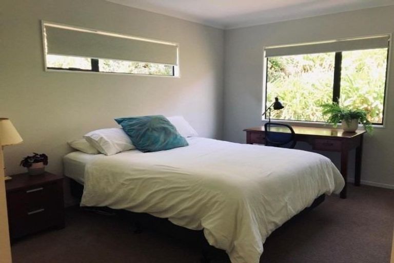 Photo of property in 58 Kate Sheppard Avenue, Torbay, Auckland, 0630