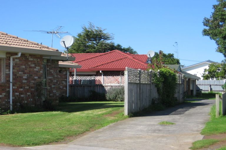 Photo of property in 15 Fairview Road, Papatoetoe, Auckland, 2025