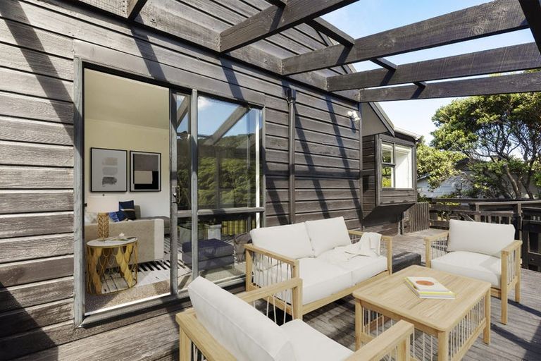 Photo of property in 113 Houghton Bay Road, Houghton Bay, Wellington, 6023