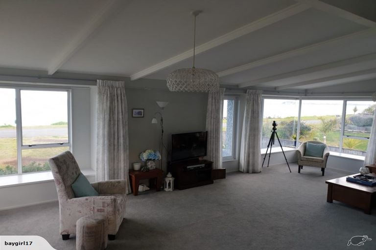 Photo of property in 111 North Shore Road, Eskdale, Napier, 4182