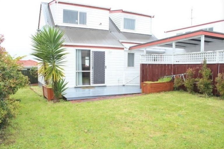 Photo of property in 2/10 Rewa Street, New Lynn, Auckland, 0600