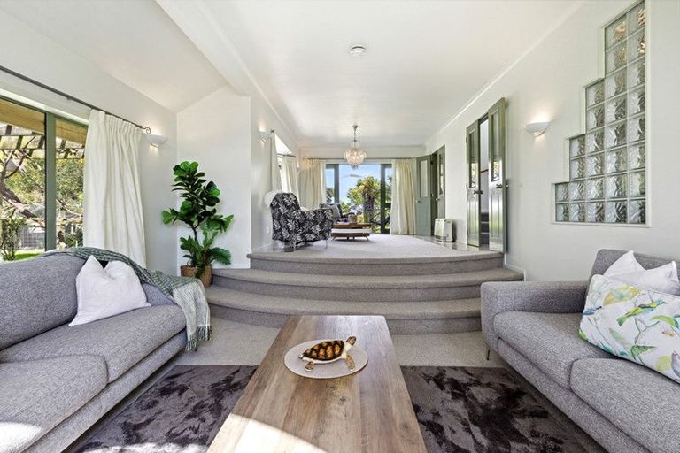 Photo of property in 26 Merewhira Road, Paremoremo, Albany, 0793