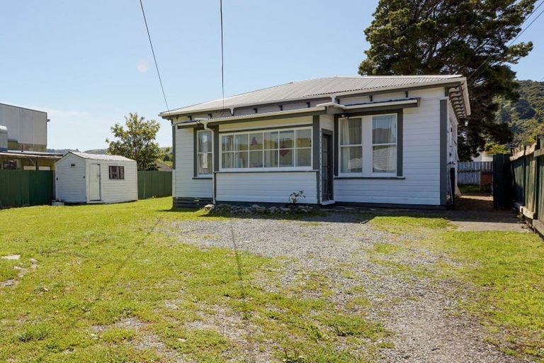 Photo of property in 95 Rata Street, Naenae, Lower Hutt, 5011