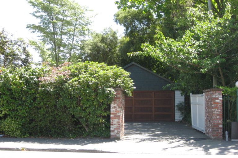 Photo of property in 81 Carlton Mill Road, Merivale, Christchurch, 8014