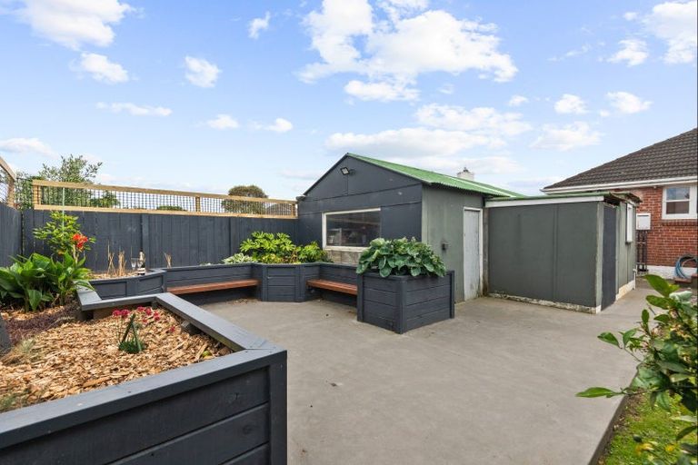 Photo of property in 24 Leicester Street, Terrace End, Palmerston North, 4410
