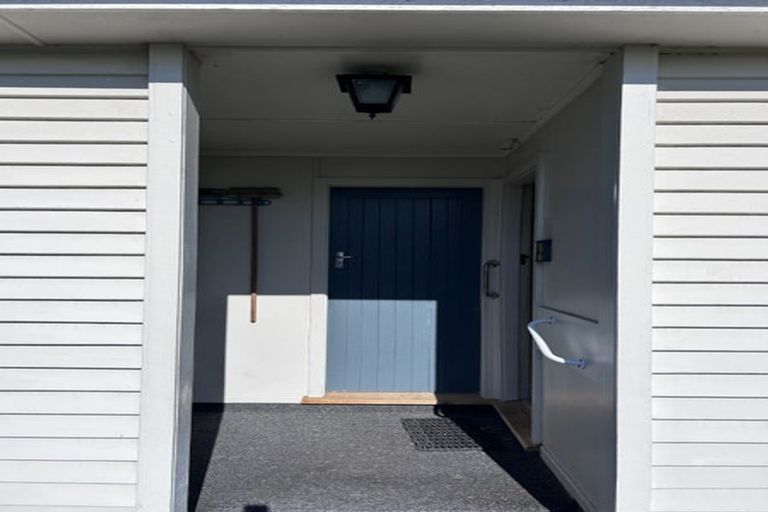 Photo of property in 11 Strasbourge Street, Martinborough, 5711