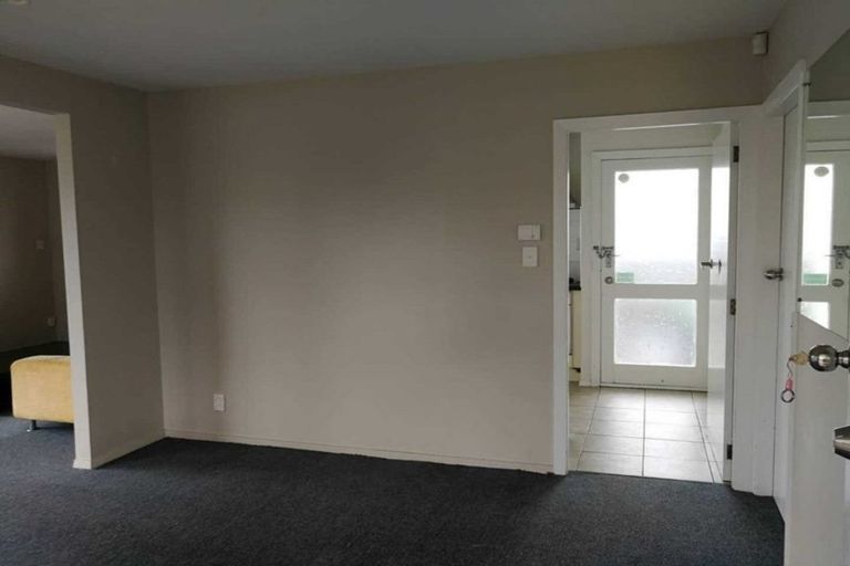 Photo of property in 22 Mckellar Place, Hornby, Christchurch, 8042