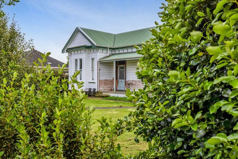 Photo of property in 64 Conway Road, Eltham, 4322