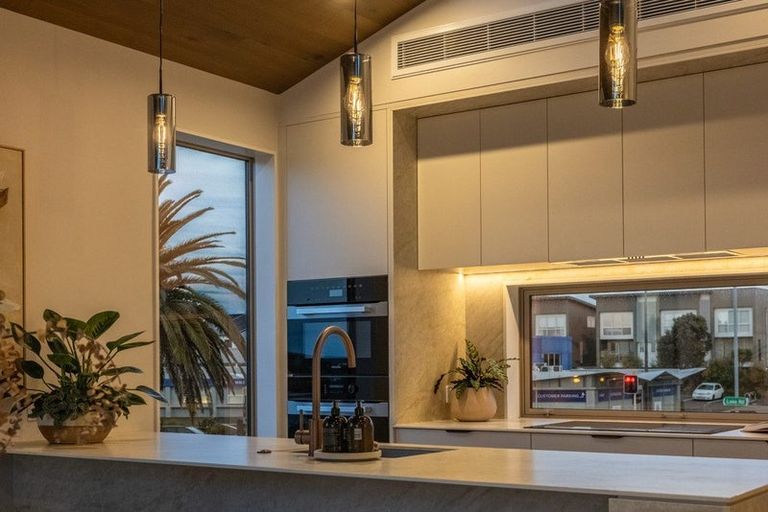 Photo of property in 2a Hauraki Road, Hauraki, Auckland, 0622