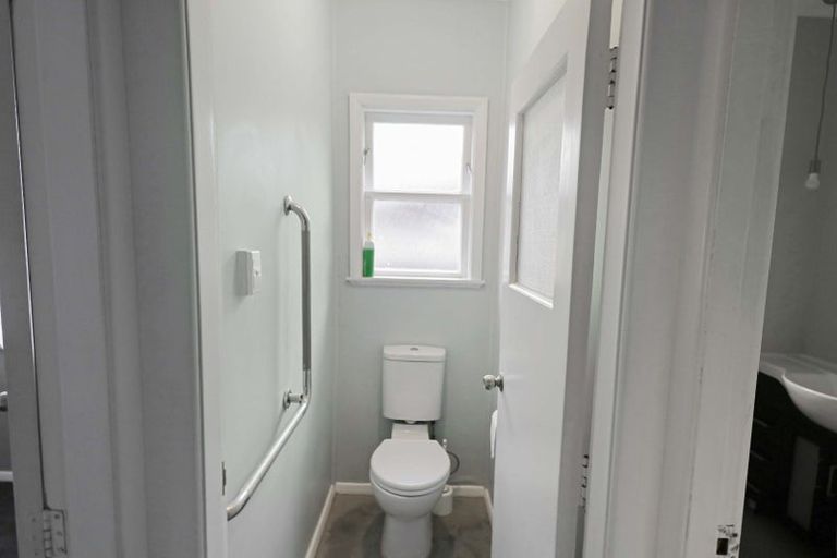 Photo of property in 28 Hall Crescent, Epuni, Lower Hutt, 5011