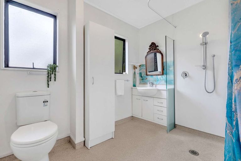 Photo of property in 8a Novelle Grove, Papamoa Beach, Papamoa, 3118