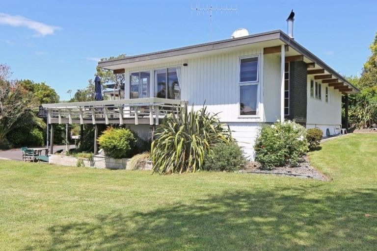 Photo of property in 58 Tauroa Road, Havelock North, 4130