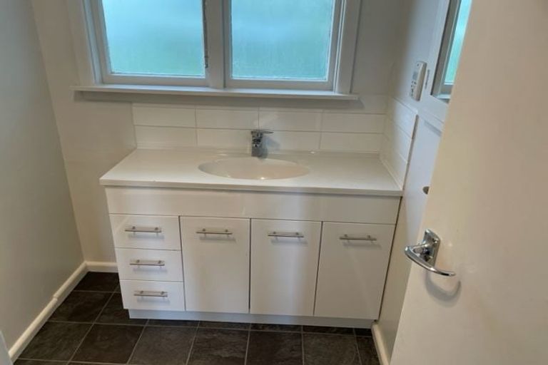 Photo of property in 121 Kendal Avenue, Burnside, Christchurch, 8053