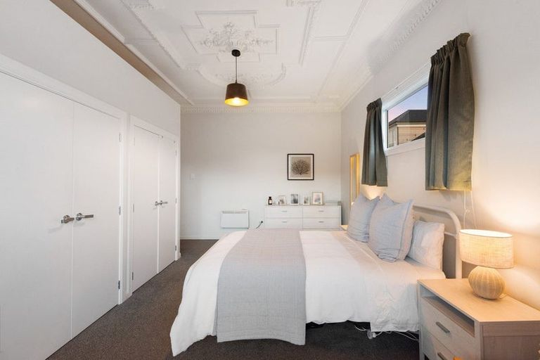 Photo of property in 15 West Avenue, Saint Clair, Dunedin, 9012