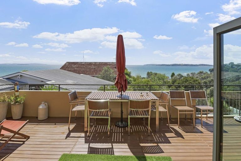 Photo of property in 31 Durness Place, Red Beach, 0932