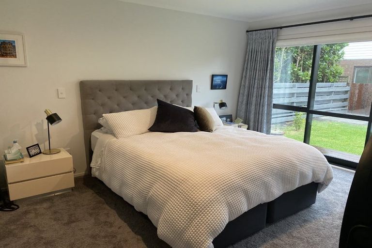 Photo of property in 38 Eruini Street, Waikanae Beach, Waikanae, 5036