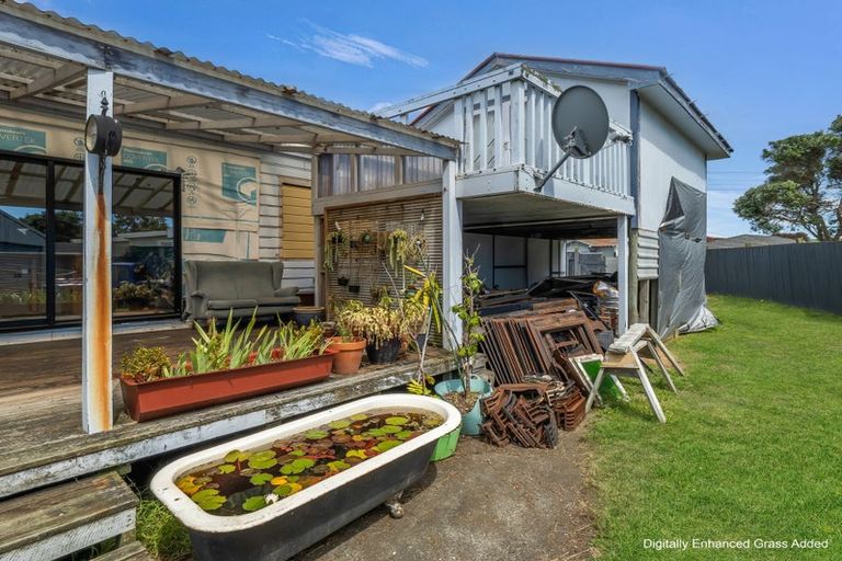 Photo of property in 2 Waitai Street, Castlecliff, Whanganui, 4501
