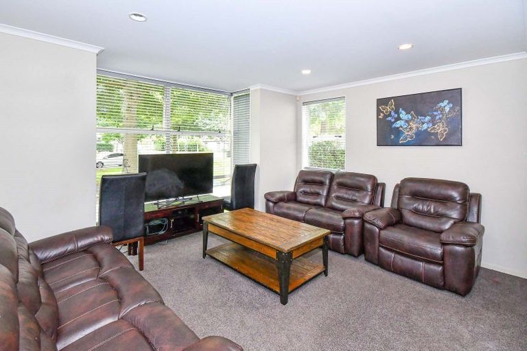 Photo of property in 53 Bruce Pulman Drive, Takanini, 2112