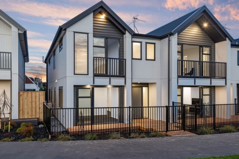 Photo of property in 17 Holmes Hanover Lane, Halswell, Christchurch, 8025