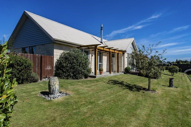 Photo of property in 2 Stonebridge Lane, Oxford, 7430