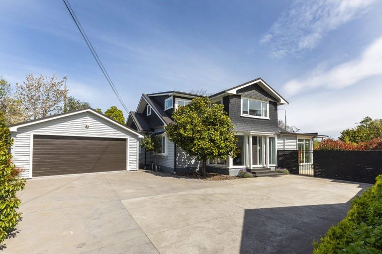 Photo of property in 3 Strowan Road, Strowan, Christchurch, 8052