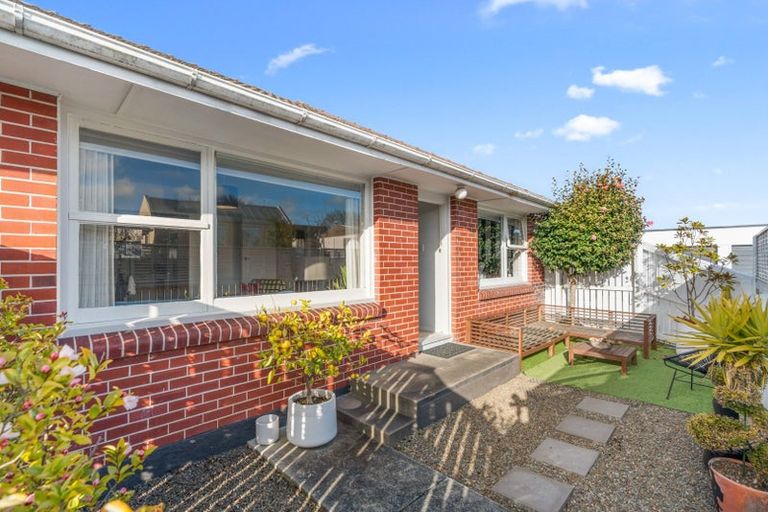 Photo of property in 5/28 Aikmans Road, Merivale, Christchurch, 8014
