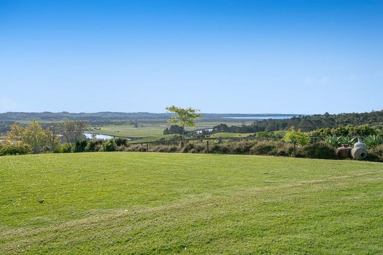 Photo of property in 69a Pipitiwai Drive, Helensville, Kaukapakapa, 0871