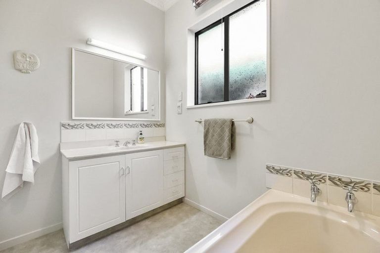 Photo of property in 231 Bay View Road, Saint Clair, Dunedin, 9012