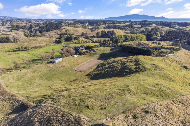 Photo of property in 84 Derham Road, Te Horo, Otaki, 5581