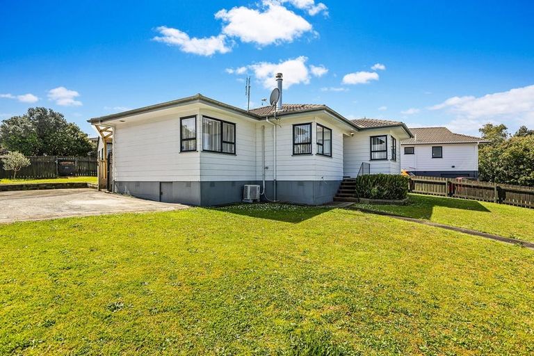 Photo of property in 213 Mahia Road, Wattle Downs, Auckland, 2103