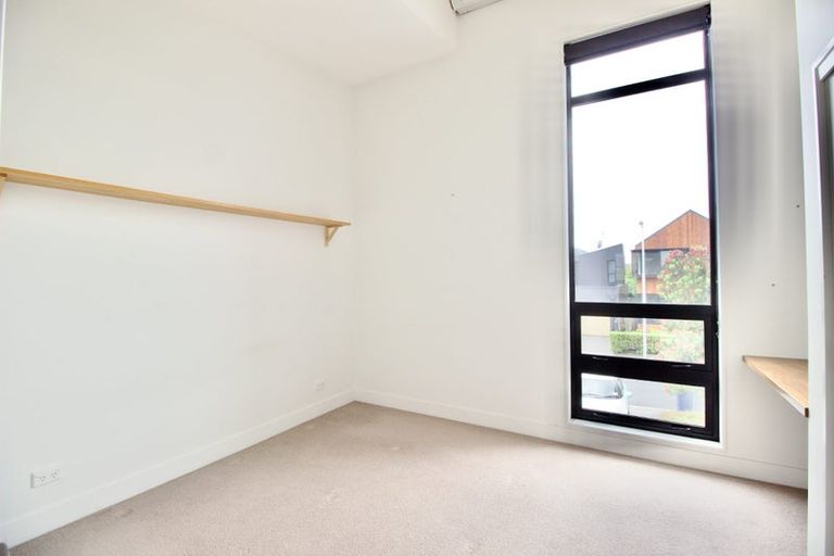 Photo of property in 19 Isitt Road, Hobsonville, Auckland, 0616