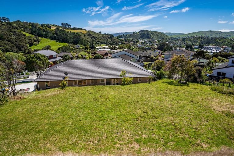 Photo of property in 63 Exploration Way, Whitby, Porirua, 5024